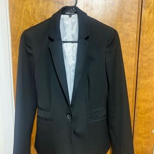 Women’s Black Tailored Single-Button Blazer